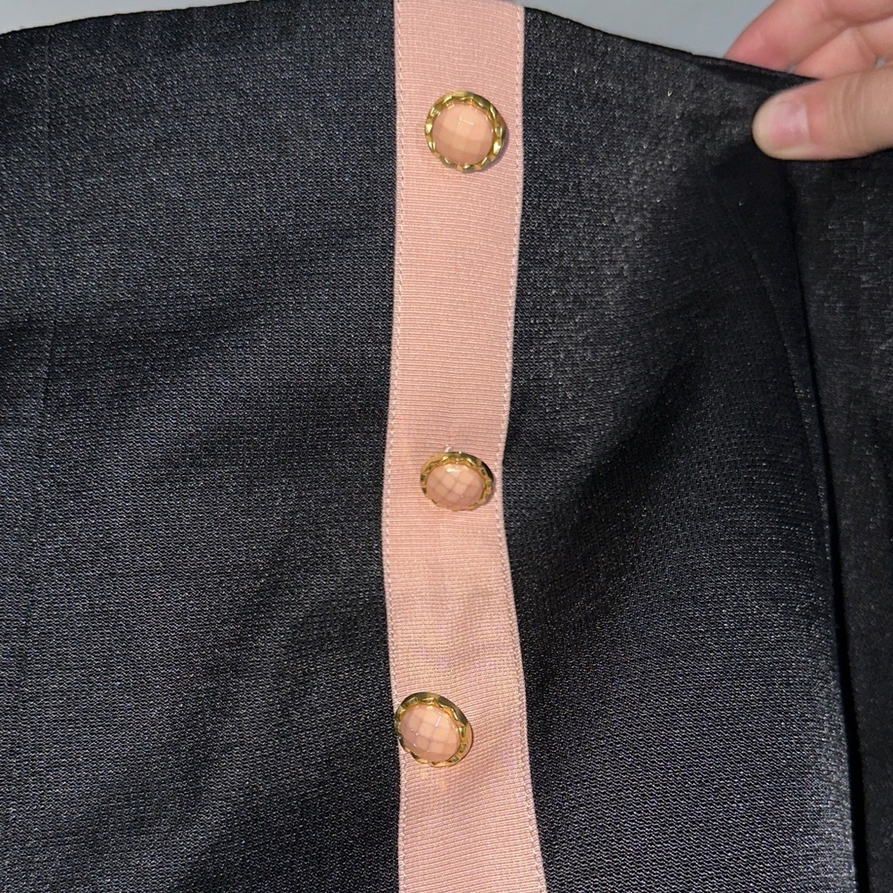 Twelve by Twelve Black and Pink Ruffle Button Skirt size medium - Picture 4 of 8